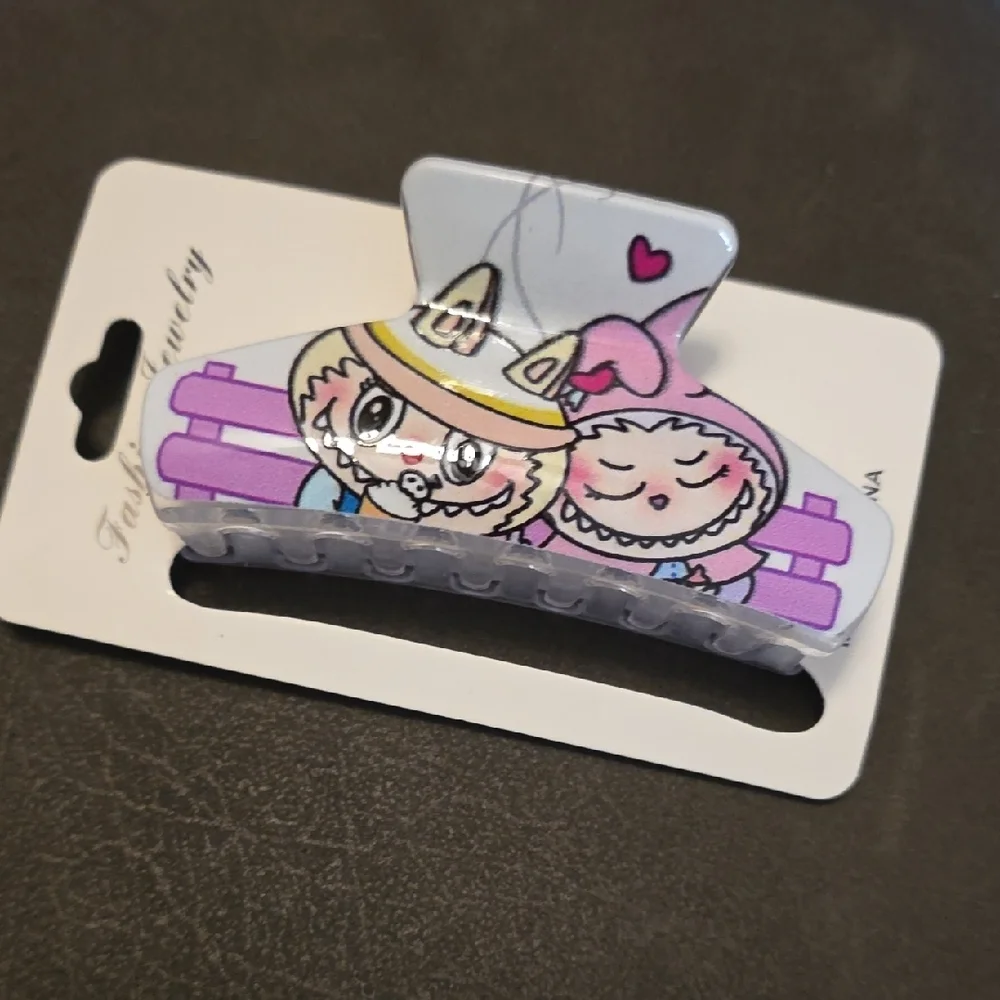 (J52) Labubu Pink And Whit Claw HairClip